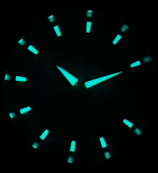 Super-LumiNova BGW9 — lisibilité dans l’obscurité